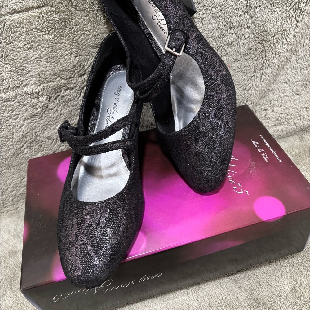 Easy Street Black Lace Mary Jane Heels